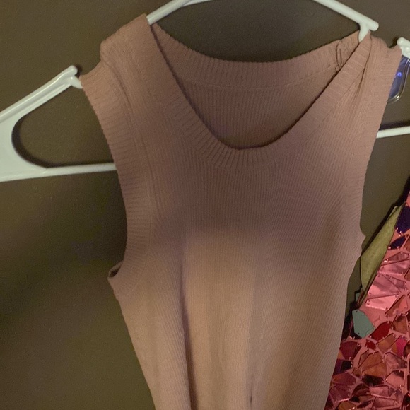 Spandex material kinda tank - Picture 3 of 3